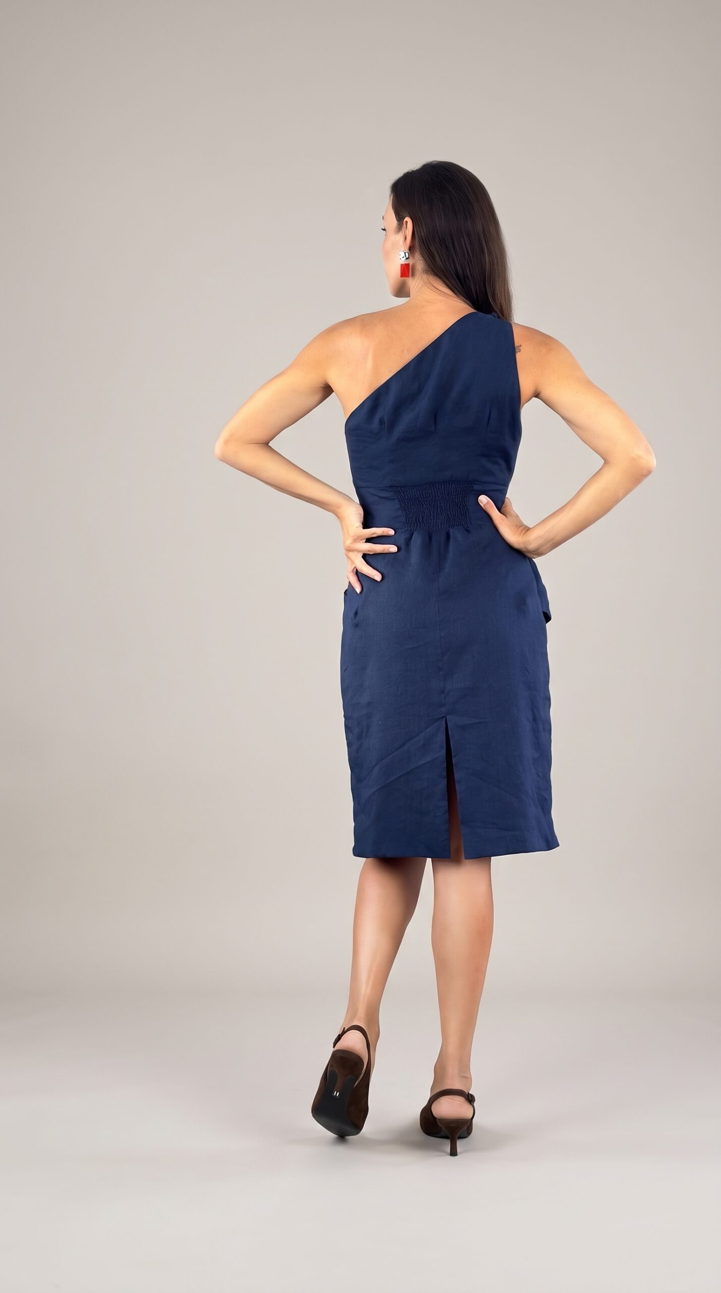 Navy Shell Mystery Dress – fitted one-shoulder linen dress